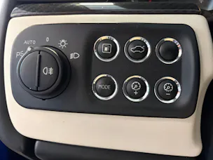 MASERATI GranCabrio MC Centennial Edition | CH Fahrzeug | Leder Weiss | CARBON | 100. Geburtstags von Maserati | LIMITIERT |