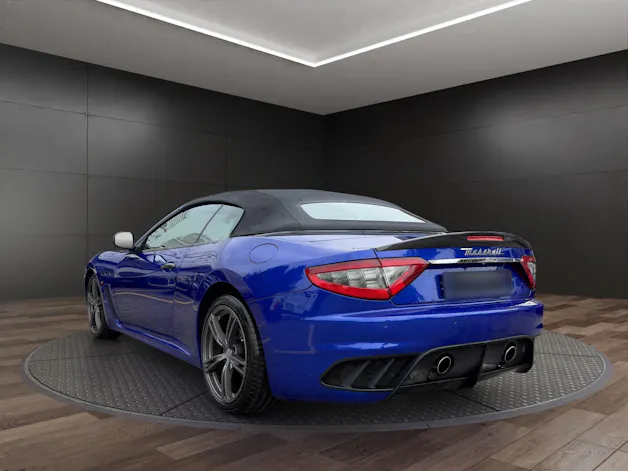 MASERATI GranCabrio MC Centennial Edition | CH Fahrzeug | Leder Weiss | CARBON | 100. Geburtstags von Maserati | LIMITIERT |