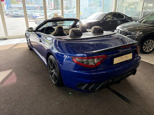 MASERATI GranCabrio MC Centennial Edition | CH Fahrzeug | Leder Weiss | CARBON | 100. Geburtstags von Maserati | LIMITIERT |