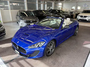 MASERATI GranCabrio MC Centennial Edition | CH Fahrzeug | Leder Weiss | CARBON | 100. Geburtstags von Maserati | LIMITIERT |