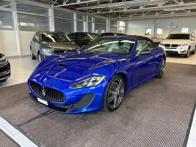 MASERATI GranCabrio MC Centennial Edition | CH Fahrzeug | Leder Weiss | CARBON | 100. Geburtstags von Maserati | LIMITIERT |