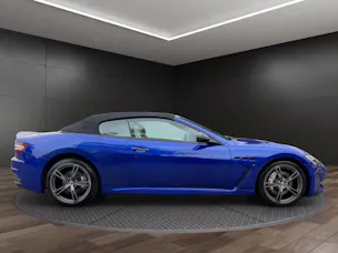 MASERATI GranCabrio MC Centennial Edition | CH Fahrzeug | Leder Weiss | CARBON | 100. Geburtstags von Maserati | LIMITIERT |