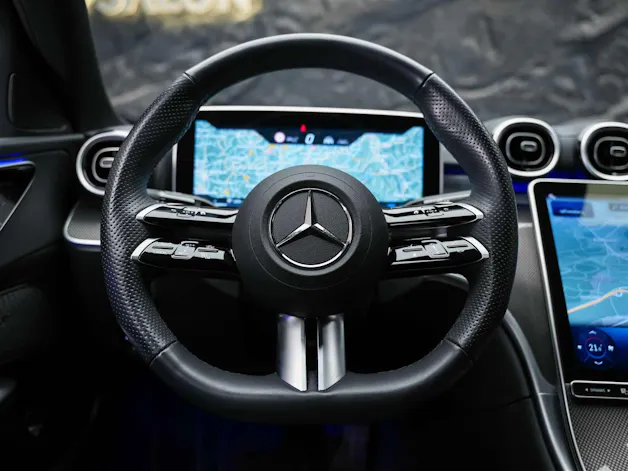 MERCEDES-BENZ C 300 AMG Line *Werksgarantie*20" Felgen*Ambientebeleuchtung*