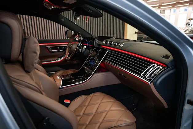 MERCEDES-BENZ S 680 4Matic Maybach 9G-Tronic