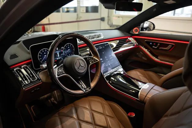 MERCEDES-BENZ S 680 4Matic Maybach 9G-Tronic