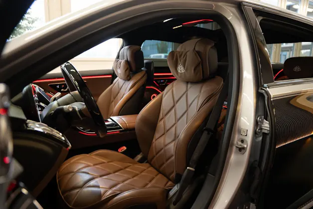 MERCEDES-BENZ S 680 4Matic Maybach 9G-Tronic