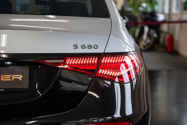 MERCEDES-BENZ S 680 4Matic Maybach 9G-Tronic