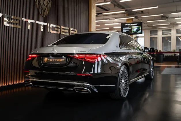 MERCEDES-BENZ S 680 4Matic Maybach 9G-Tronic