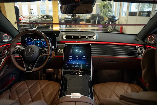 MERCEDES-BENZ S 680 4Matic Maybach 9G-Tronic