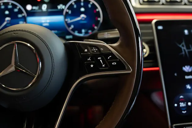MERCEDES-BENZ S 680 4Matic Maybach 9G-Tronic