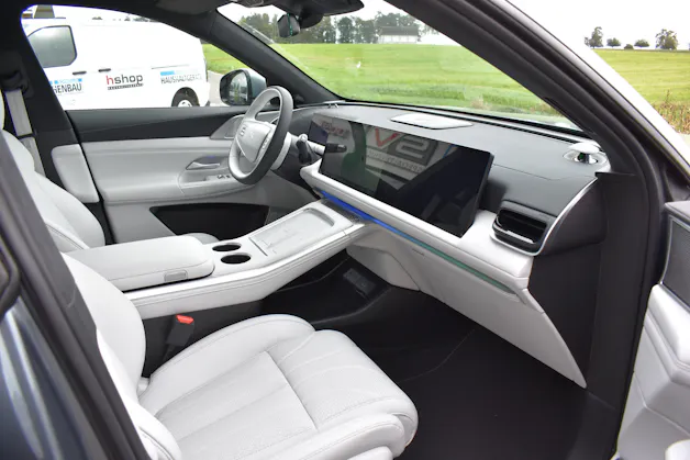 XPENG G9 93kWh Performance AWD mit Anhängerkupplung