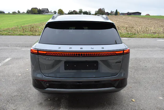 XPENG G9 93kWh Performance AWD mit Anhängerkupplung
