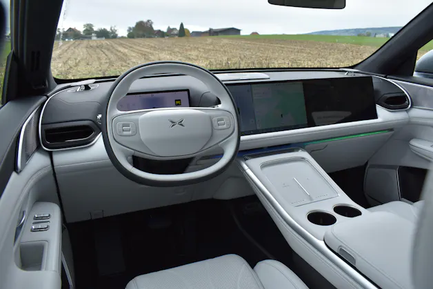 XPENG G9 93kWh Performance AWD mit Anhängerkupplung