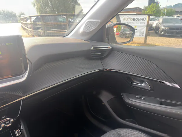 PEUGEOT 208 1.2 Hybrid Allure