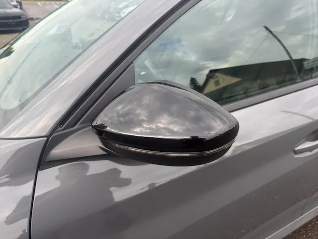 PEUGEOT 208 1.2 Hybrid Allure