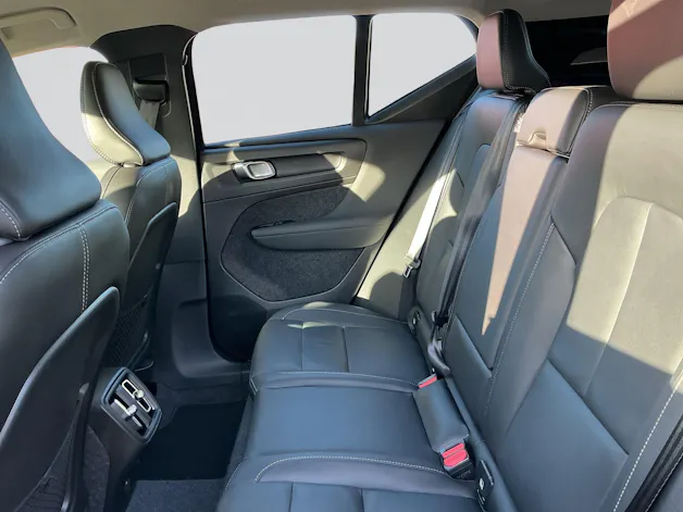 VOLVO XC40 B3 Benzin Mild Hybrid Xcite DCT