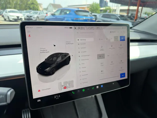 Tesla Model Y Performance D SOH 95.5% Weisses Interieur