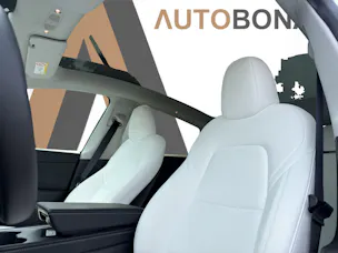 Tesla Model Y Performance D SOH 95.5% Weisses Interieur