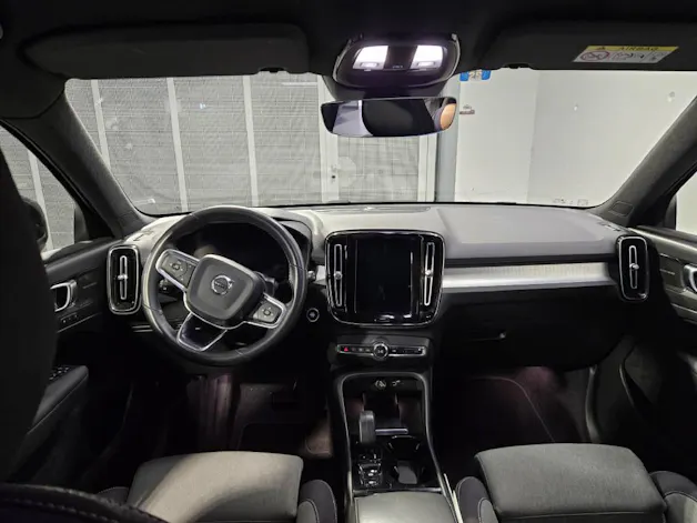 VOLVO XC40 2.0 B4 MH Plus Bright AWD