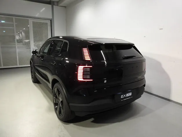 VOLVO EX 30 E60 Plus Swiss Black Edition