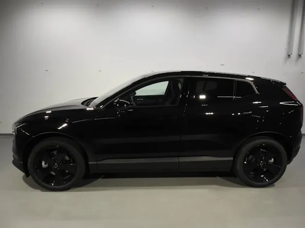 VOLVO EX 30 E60 Plus Swiss Black Edition