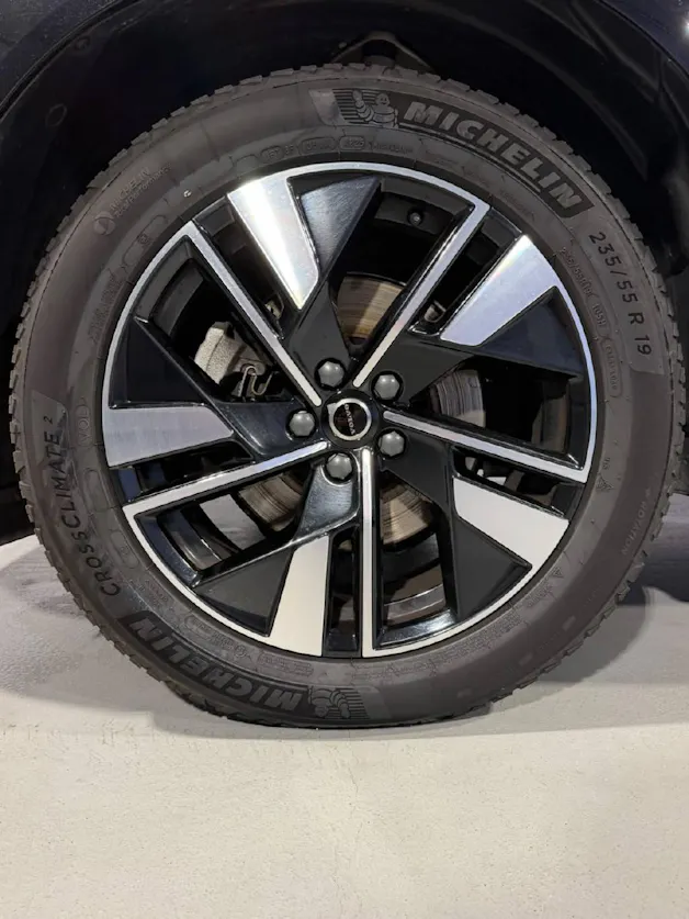 VOLVO XC60 2.0 B5 MH Plus Dark AWD
