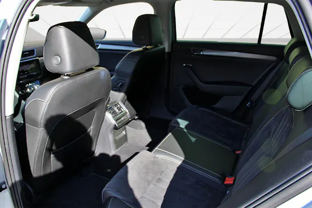 SKODA Superb Combi 2.0 TDi Style 4x4 DSG