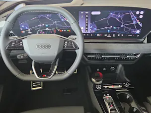 AUDI Q6 e-tron quattro