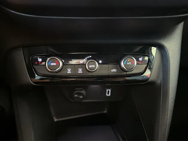 OPEL Corsa-e 156 GS Pack Komfort 3 Phaser