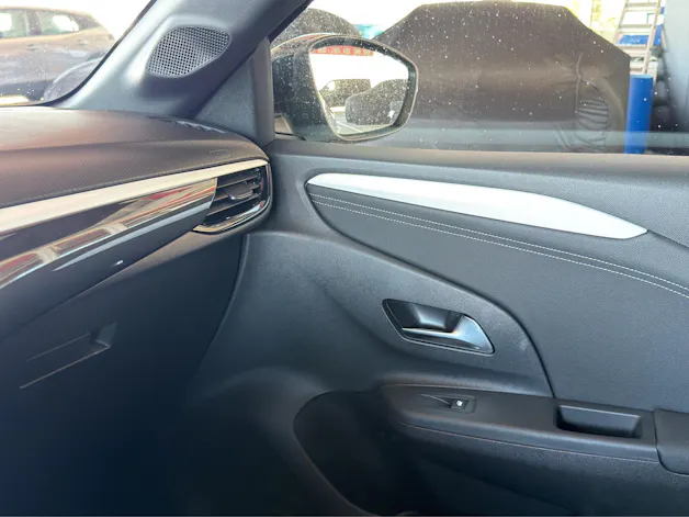 OPEL Corsa-e 156 GS Pack Komfort 3 Phaser