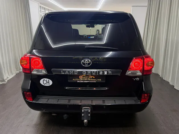 Toyota Land Cruiser V8 4.5 D-4D Sol