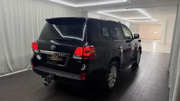Toyota Land Cruiser V8 4.5 D-4D Sol