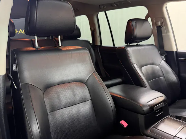 Toyota Land Cruiser V8 4.5 D-4D Sol