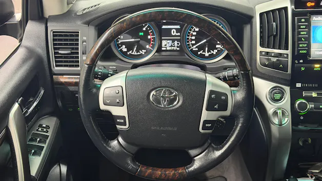 Toyota Land Cruiser V8 4.5 D-4D Sol