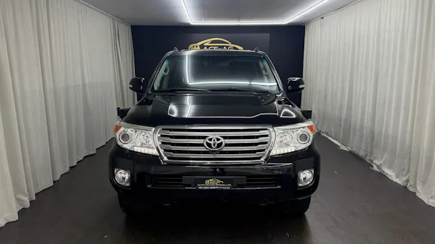 Toyota Land Cruiser V8 4.5 D-4D Sol
