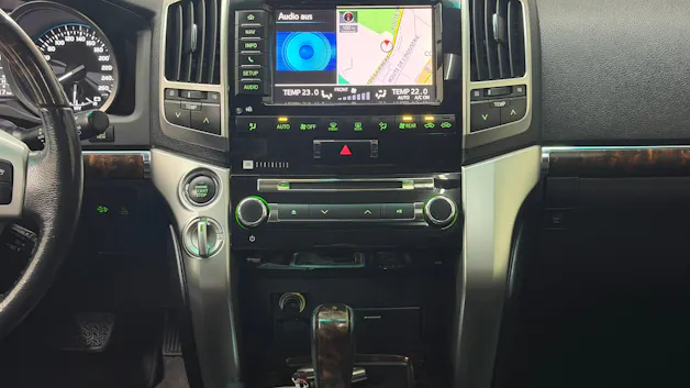 Toyota Land Cruiser V8 4.5 D-4D Sol