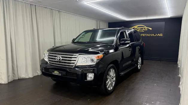 Toyota Land Cruiser V8 4.5 D-4D Sol