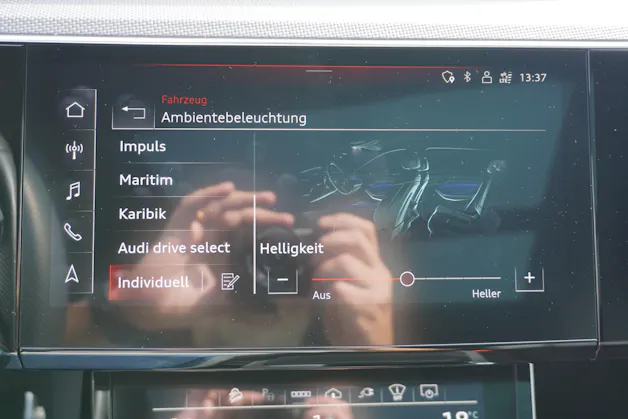 AUDI Q8 55 e-tron Black Edition quattro S-LINE!!!