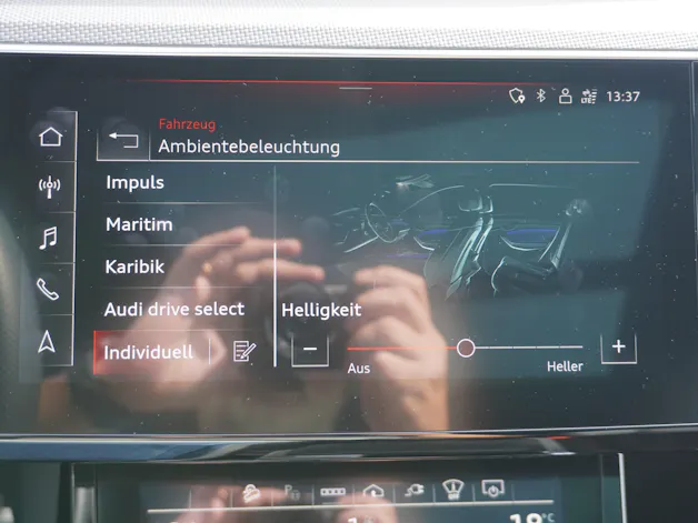 AUDI Q8 55 e-tron Black Edition quattro S-LINE!!!