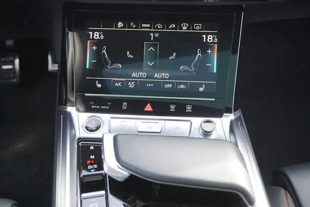AUDI Q8 55 e-tron Black Edition quattro S-LINE!!!