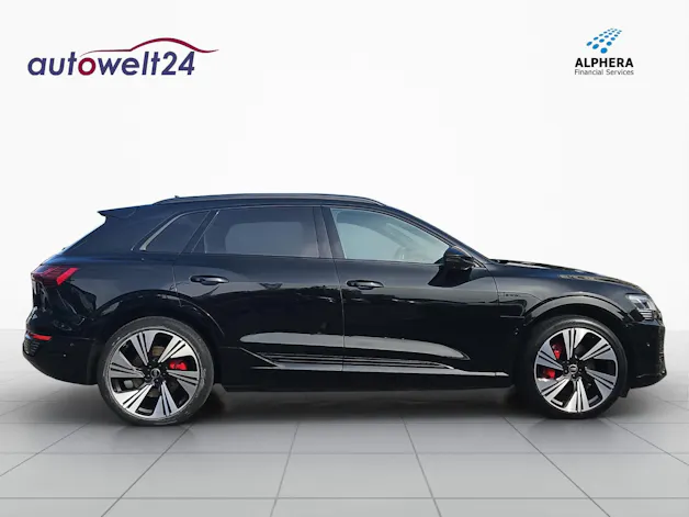 AUDI Q8 55 e-tron Black Edition quattro S-LINE!!!