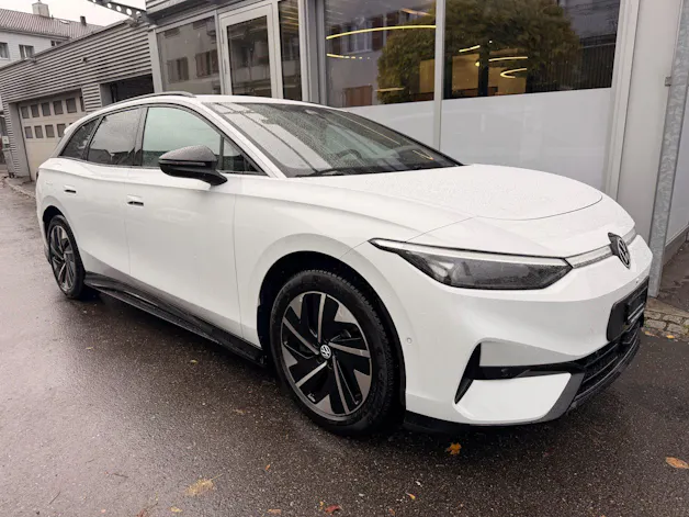 VW ID.7 Tourer Pro 286 PS ***ANHÄNGERKUPPLUNG***