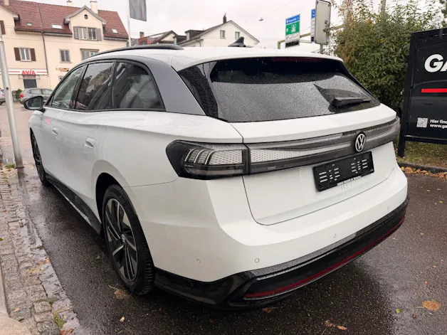 VW ID.7 Tourer Pro 286 PS ***ANHÄNGERKUPPLUNG***