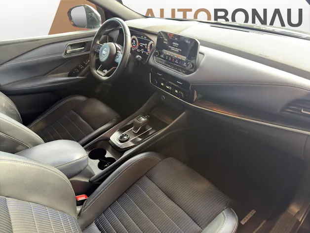 NISSAN Qashqai 1.3 DIG-T Tekna 4x4