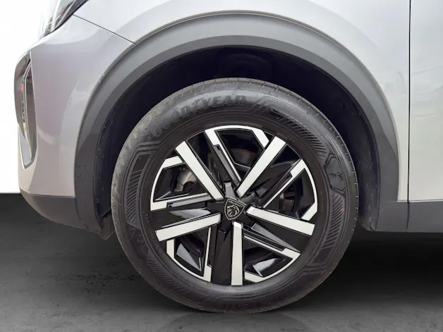 PEUGEOT 2008 1.2 Hybrid 145 Style