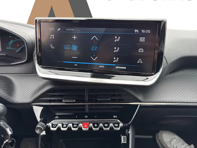 PEUGEOT 2008 1.2 Hybrid 145 Style