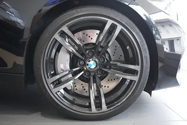 BMW M2 Competition Drivelogic