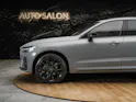 VOLVO XC60 B5 Benzin Mild Hybrid AWD Plus Dark Geartronic *Facelift*Werksgarantie*Panorama*Head-Up*Harman/Kardon*