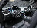 VOLVO XC60 B5 Benzin Mild Hybrid AWD Plus Dark Geartronic *Facelift*Werksgarantie*Panorama*Head-Up*Harman/Kardon*