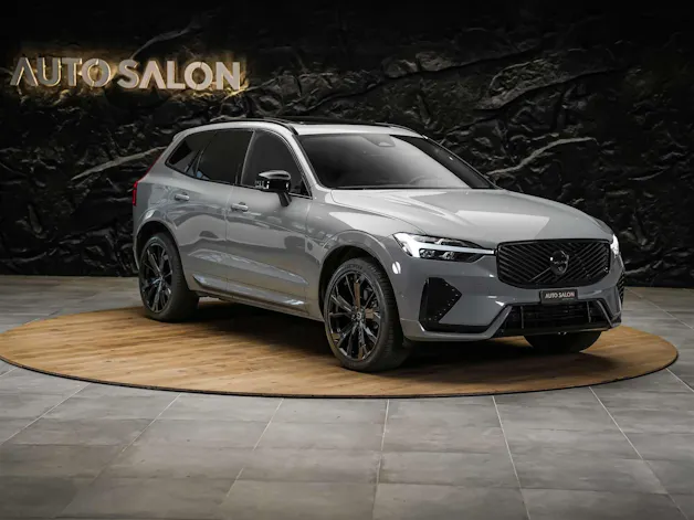 VOLVO XC60 B5 Benzin Mild Hybrid AWD Plus Dark Geartronic *Facelift*Werksgarantie*Panorama*Head-Up*Harman/Kardon*